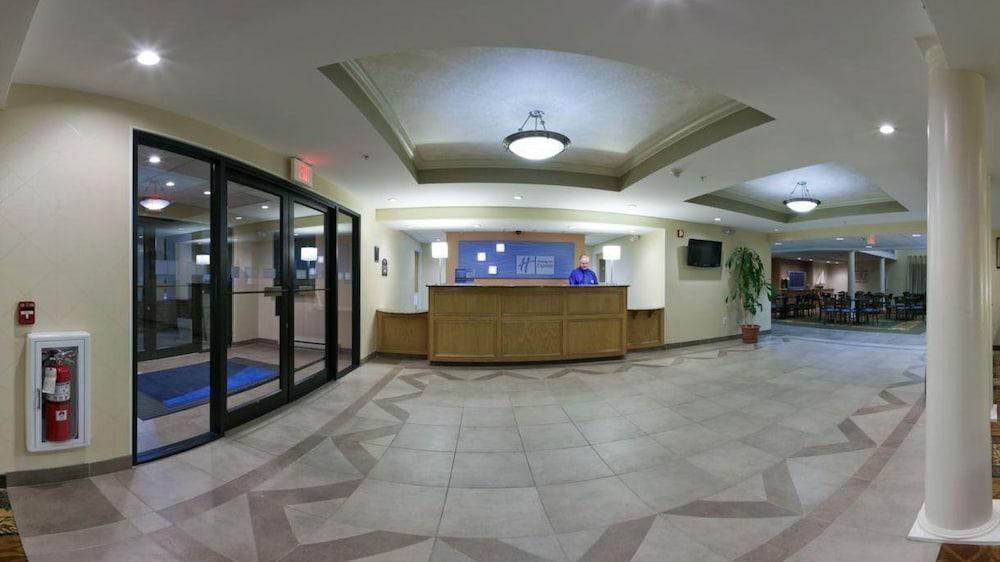 Holiday Inn Express & Suites Carneys Point - Pennsville By Ihg Dış mekan fotoğraf