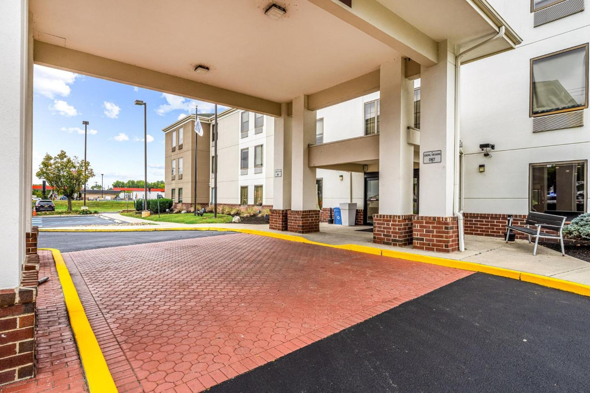Holiday Inn Express & Suites Carneys Point - Pennsville By Ihg Dış mekan fotoğraf