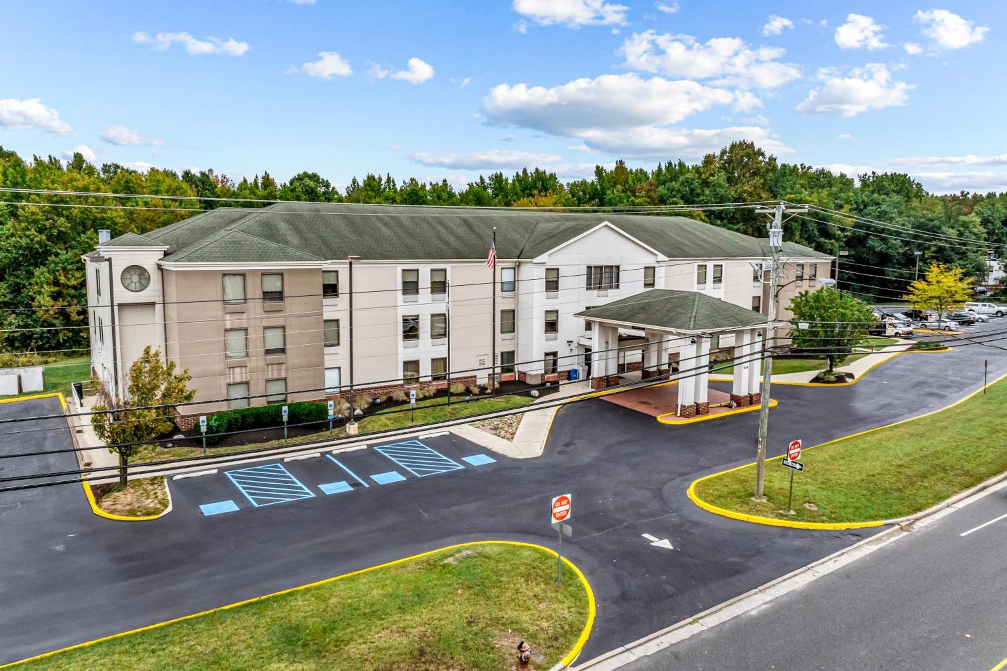 Holiday Inn Express & Suites Carneys Point - Pennsville By Ihg Dış mekan fotoğraf