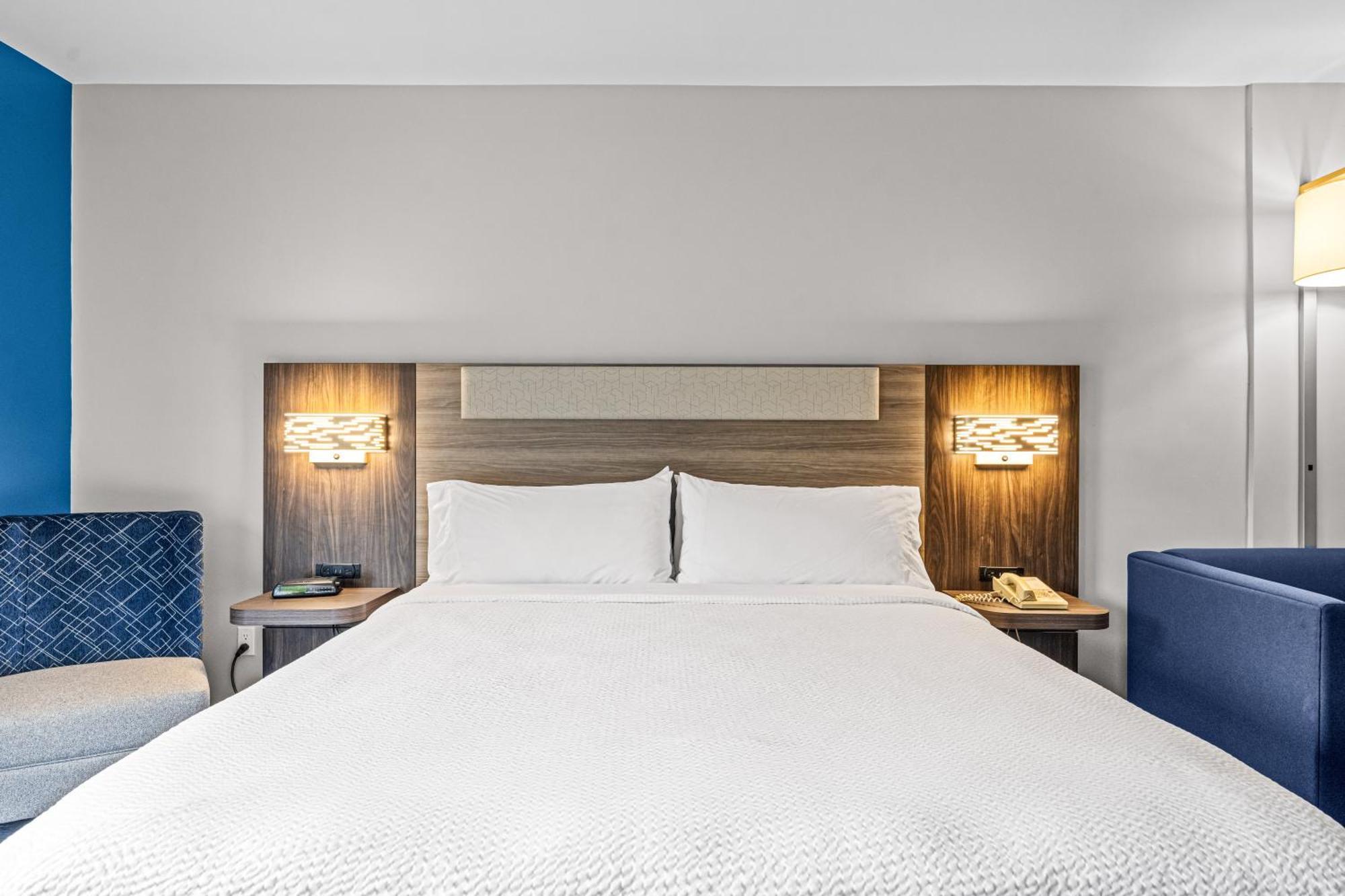 Holiday Inn Express & Suites Carneys Point - Pennsville By Ihg Dış mekan fotoğraf