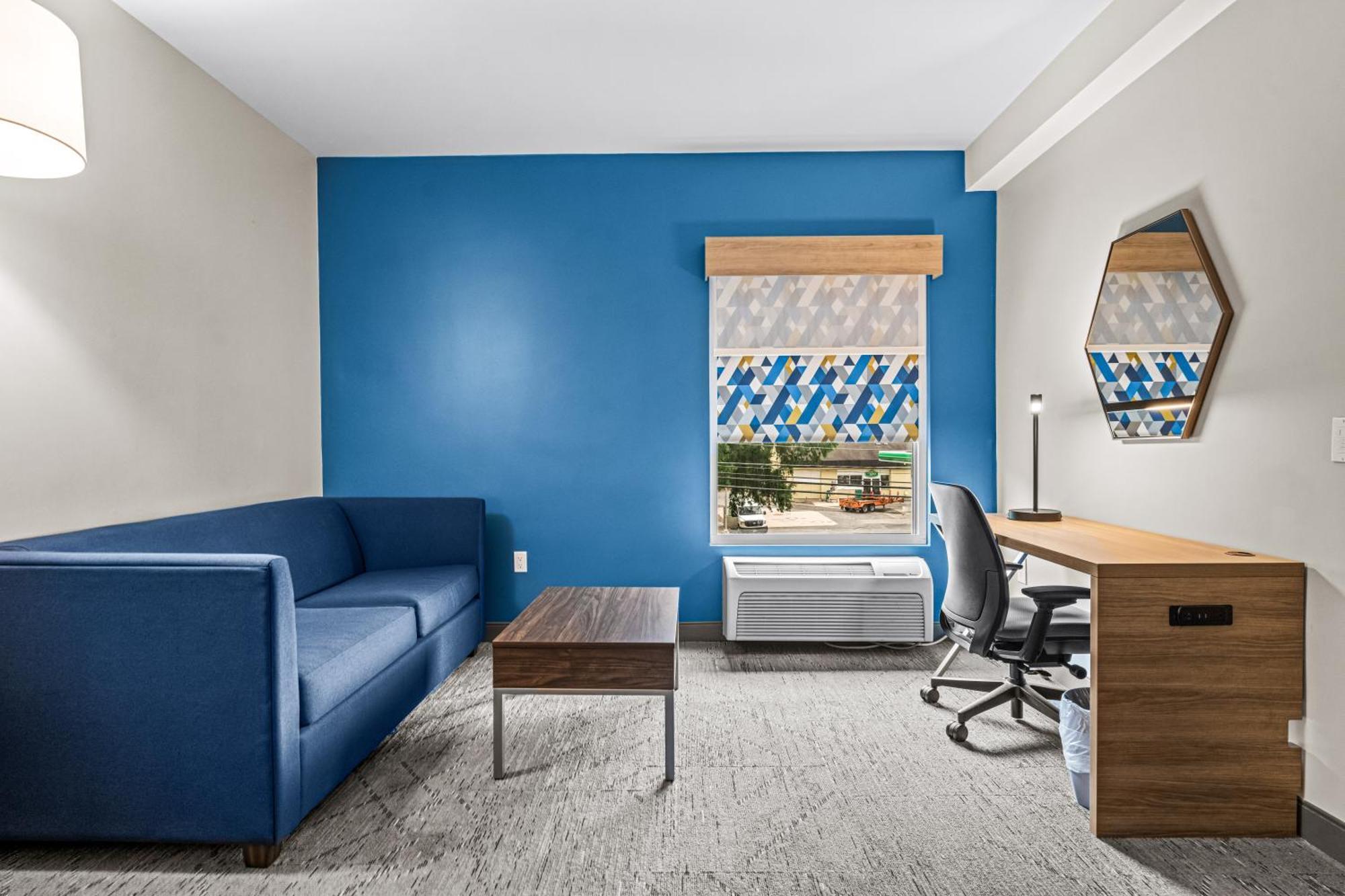 Holiday Inn Express & Suites Carneys Point - Pennsville By Ihg Dış mekan fotoğraf