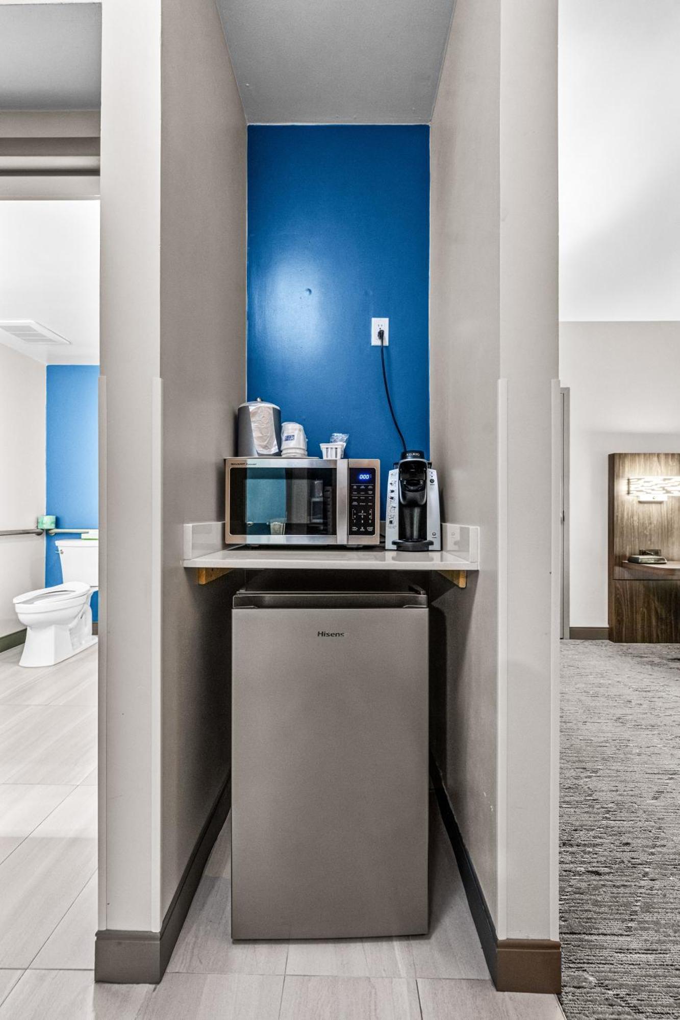 Holiday Inn Express & Suites Carneys Point - Pennsville By Ihg Dış mekan fotoğraf